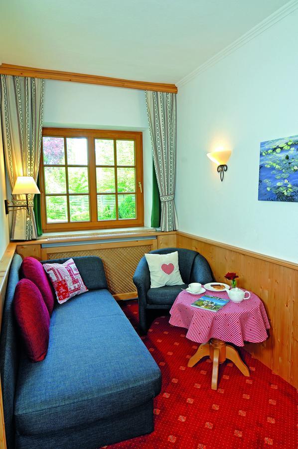 Hotel Alpenhof Gauting Exterior foto