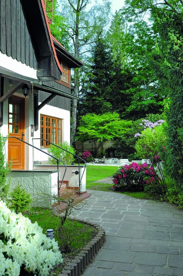 Hotel Alpenhof Gauting Exterior foto