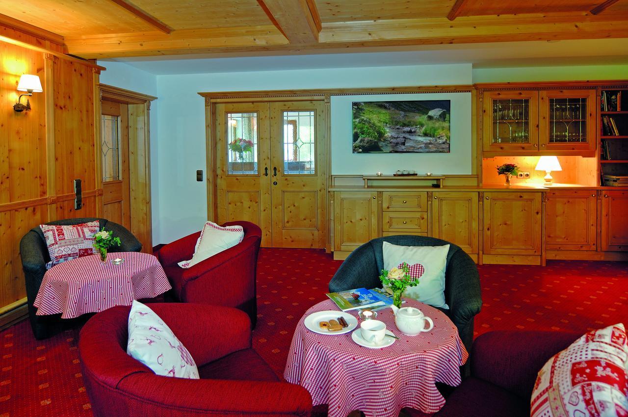 Hotel Alpenhof Gauting Exterior foto